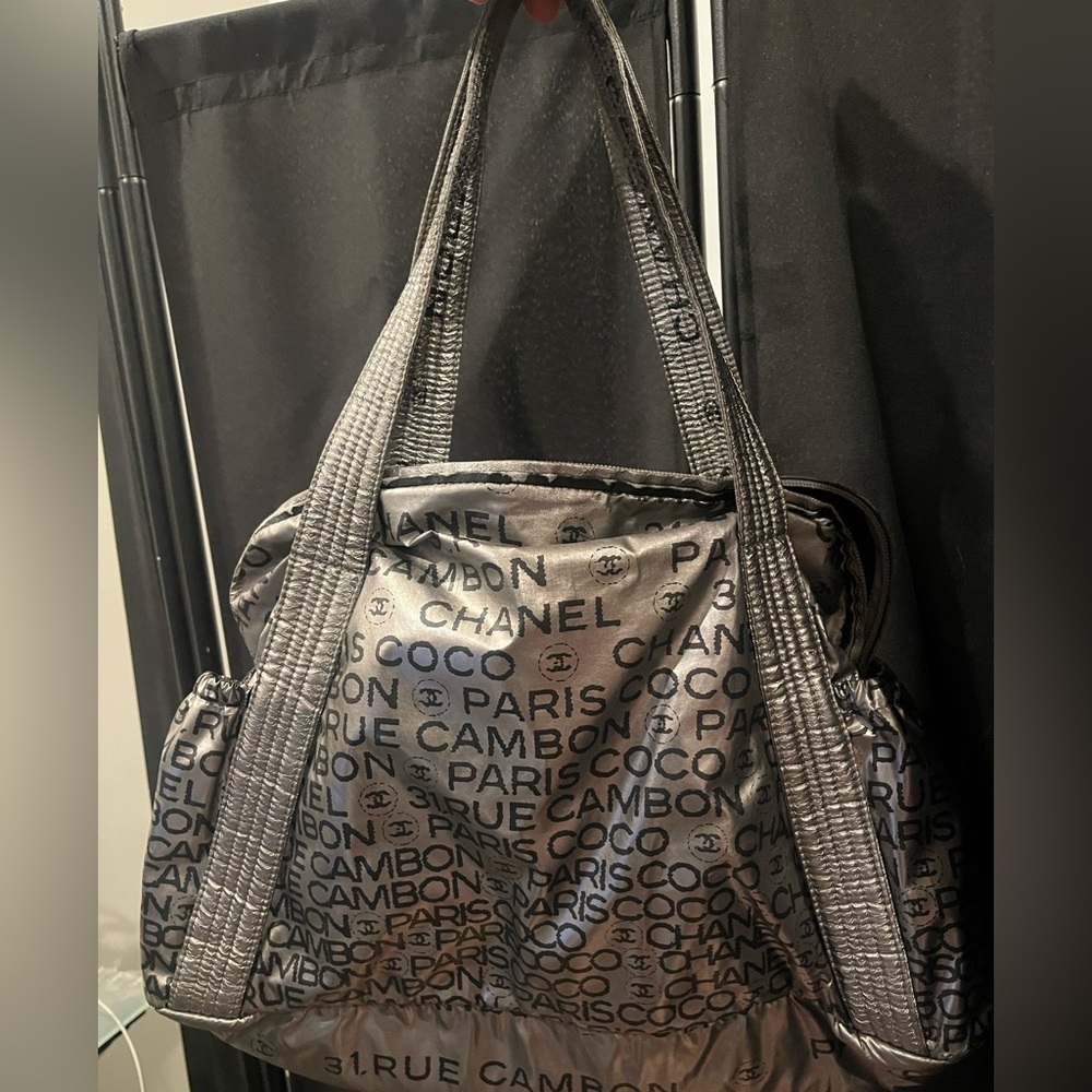 Chanel Silver Shoulder Bag with Graphic Design